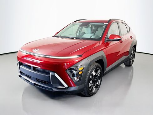Used 2024 Hyundai Kona SEL FWD image 4