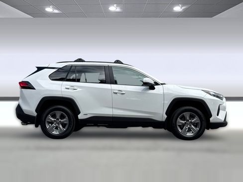 Used 2023 Toyota RAV4 XLE w/ Convenience Package AWD/4WD image 7