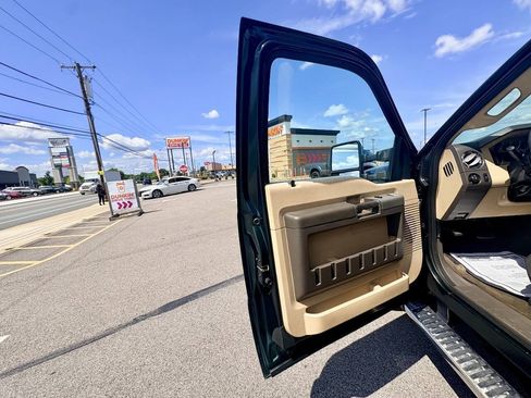 Used 2016 Ford F250 XLT w/ XLT Value Package AWD/4WD image 17