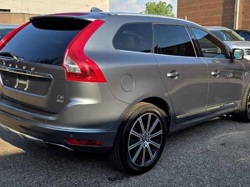 Used 2016 Volvo XC60 T6 Platinum w/ Inscription Package AWD/4WD image 2