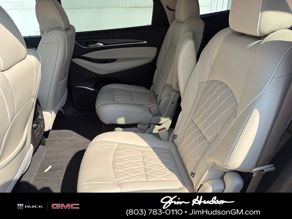 Used 2023 Buick Enclave Avenir w/ Avenir Technology Package AWD/4WD image 11