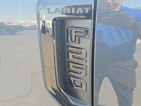 Used 2021 Ford F250 Lariat AWD/4WD image 11