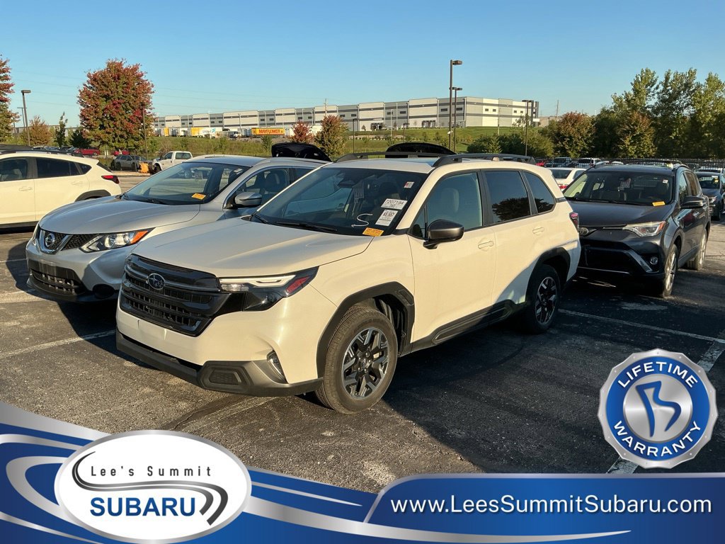 Used 2025 Subaru Forester Premium AWD/4WD image 1