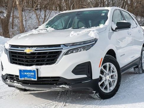 Used 2023 Chevrolet Equinox LS image 1