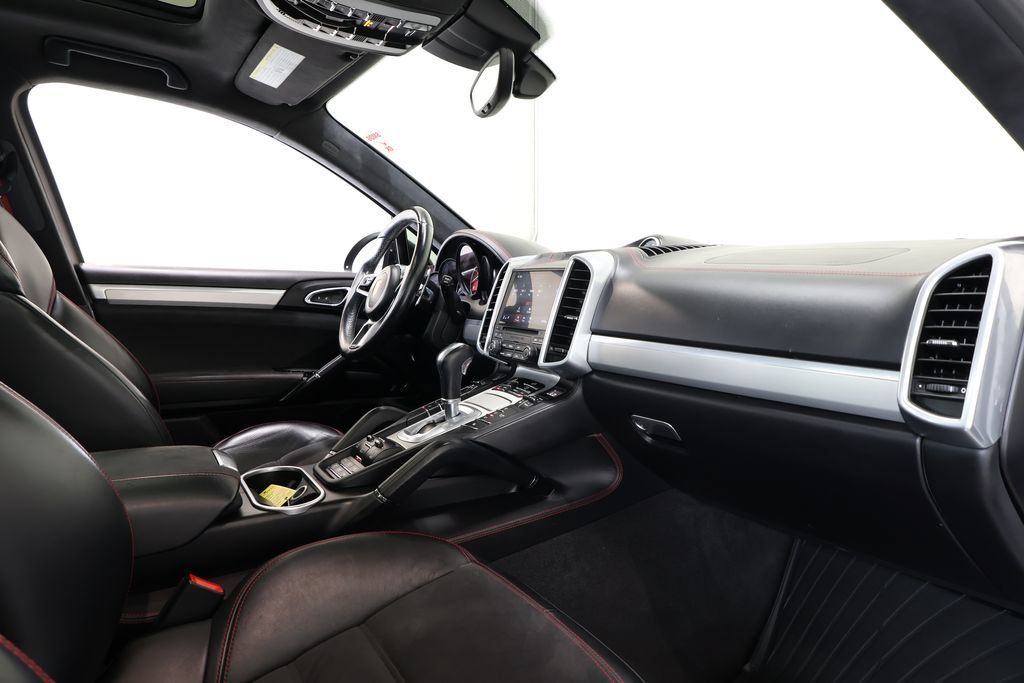 Used 2017 Porsche Cayenne GTS AWD/4WD image 22