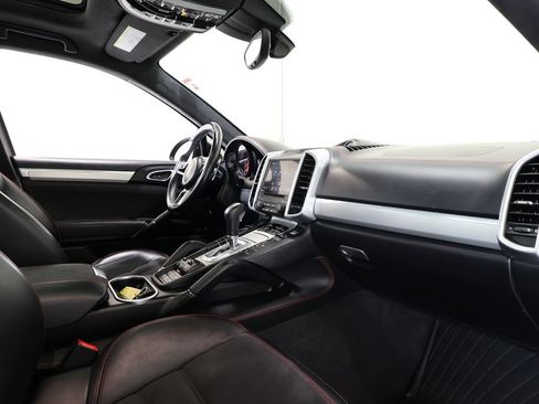 Used 2017 Porsche Cayenne GTS AWD/4WD image 22