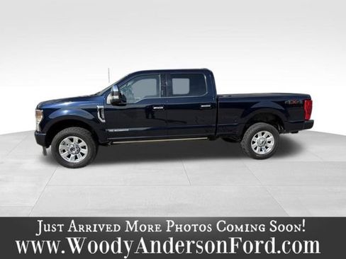 Used 2022 Ford F250 Platinum AWD/4WD image 3