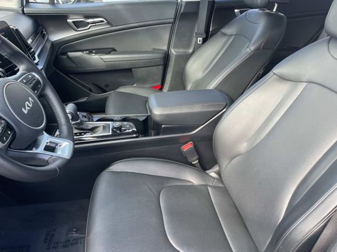 Used 2023 Kia Sportage EX image 22