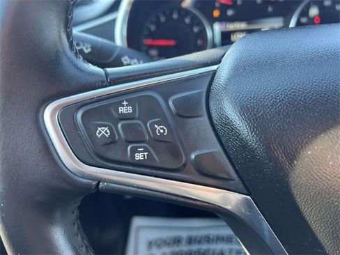 Used 2018 Chevrolet Malibu LT image 28