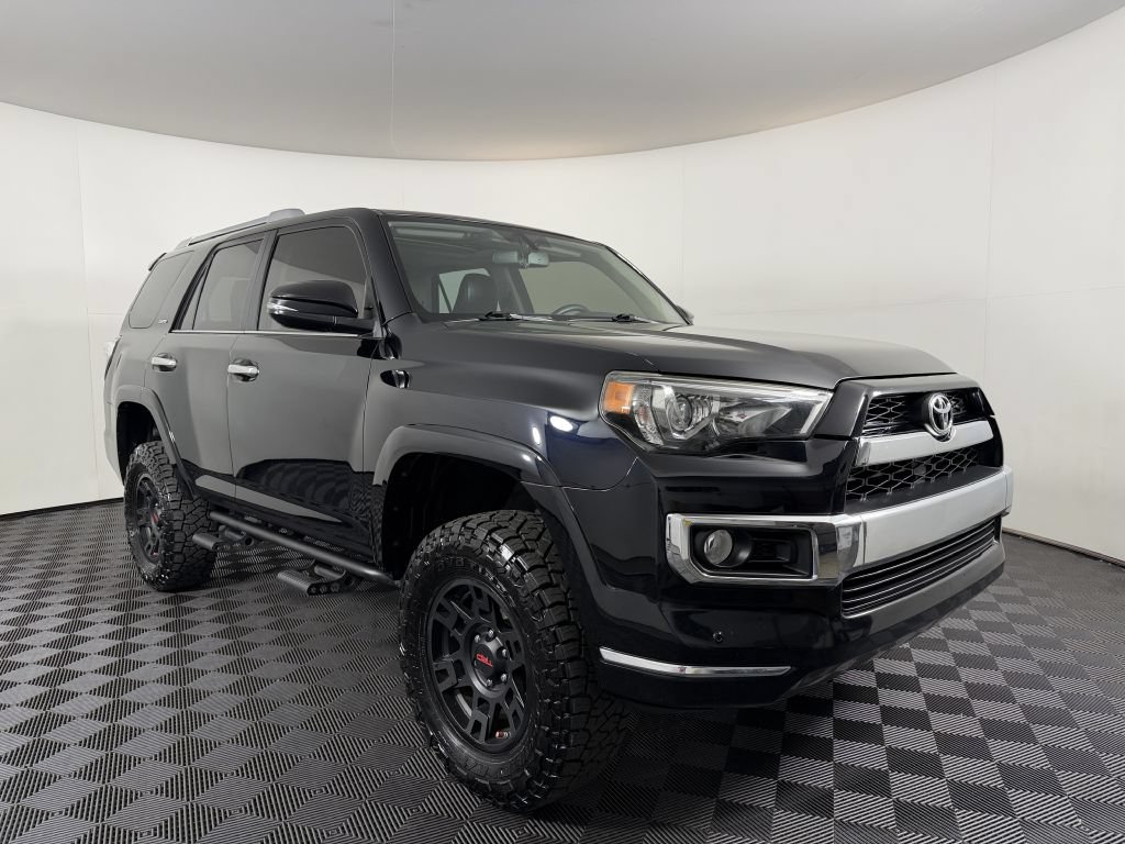 Used 2017 Toyota 4Runner Limited AWD/4WD image 3