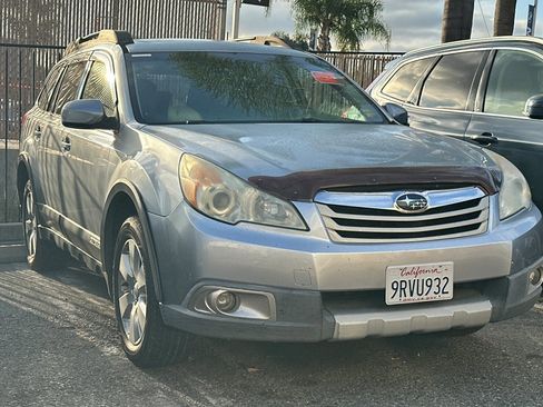 Used 2012 Subaru Outback 2.5i Limited w/ Moonroof Pkg image 2