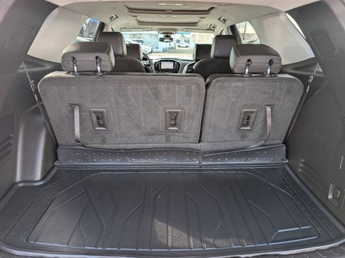 Certified 2021 Chevrolet Traverse Premier w/ Redline Edition FWD image 8