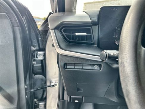 Used 2025 Nissan Kicks S image 17