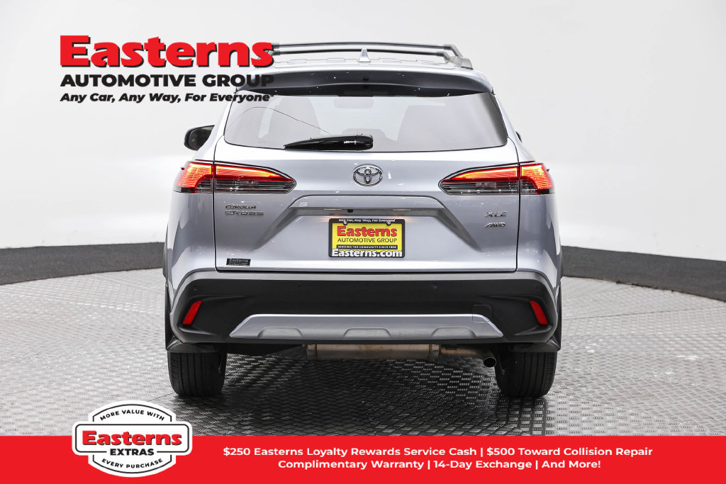 Used 2023 Toyota Corolla Cross XLE w/ Convenience Package AWD/4WD image 7