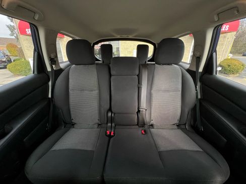 Used 2019 Nissan Pathfinder SV image 25