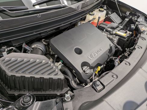 Used 2022 Chevrolet Traverse LS image 30