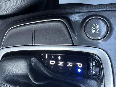 Used 2020 Hyundai Kona SE FWD image 34