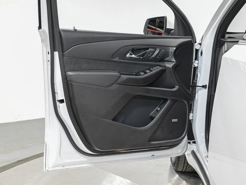 Used 2023 Chevrolet Traverse High Country w/ LPO, Floor Liner Package FWD image 12