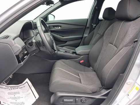 Used 2025 Honda Accord Sport image 5