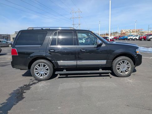 Used 2010 Lincoln Navigator 4WD image 8