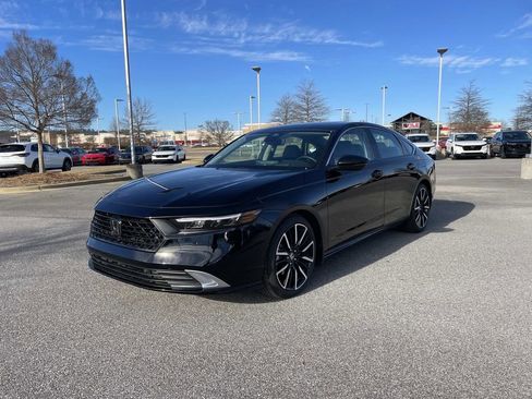 Used 2025 Honda Accord Touring image 8