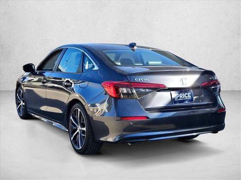 Used 2023 Honda Civic Touring image 7