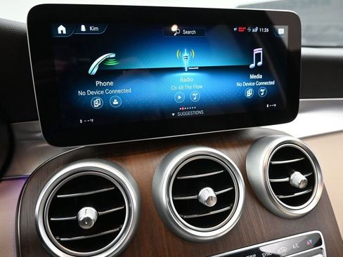 Used 2022 Mercedes-Benz GLC 300 4MATIC image 16
