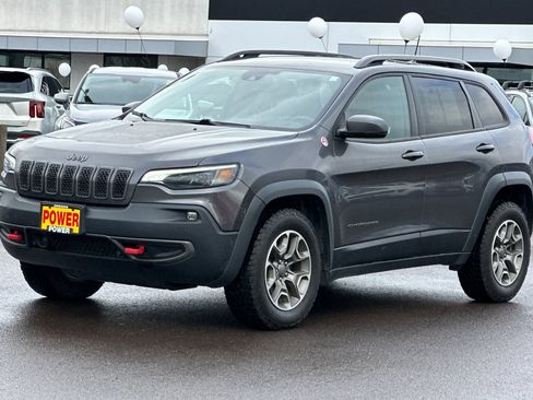 Used 2020 Jeep Cherokee Trailhawk w/ Technology Group AWD/4WD image 8