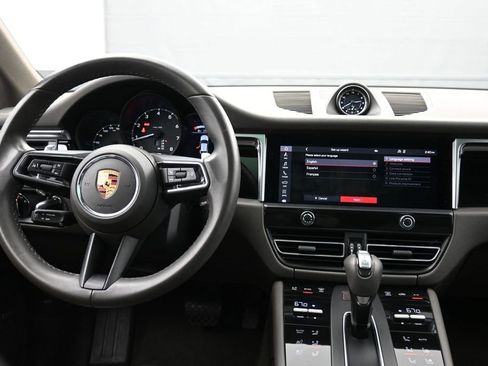 Used 2022 Porsche Macan AWD/4WD image 11