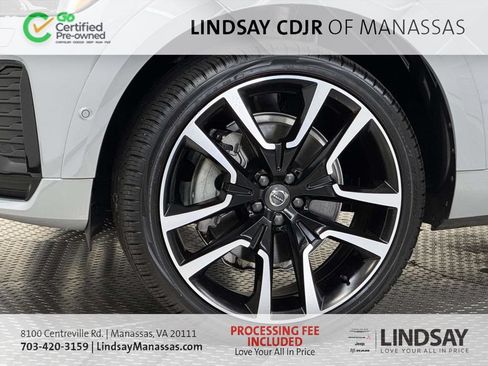 Used 2024 Volvo XC60 T8 Ultimate w/ Protection Package Premier AWD/4WD image 10
