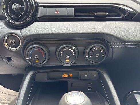 Certified 2025 MAZDA MX-5 Miata Club RWD image 19