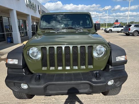 Used 2021 Jeep Wrangler Unlimited Sport AWD/4WD image 8