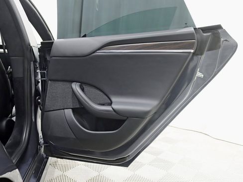 Used 2023 Tesla Model S Standard Range image 38