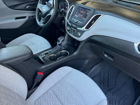 Used 2022 Chevrolet Equinox LS w/ LPO, Floor Liner Package AWD/4WD image 16