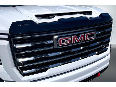 Used 2024 GMC Sierra 3500 AT4 w/ AT4 Premium Plus Package AWD/4WD image 34