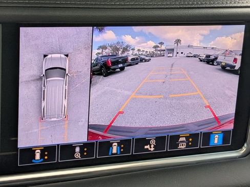 Used 2021 GMC Yukon Denali w/ Denali Premium Package image 31