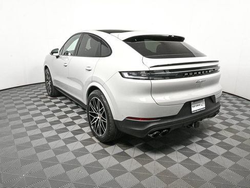 Used 2026 Porsche Cayenne Coupe AWD/4WD image 3
