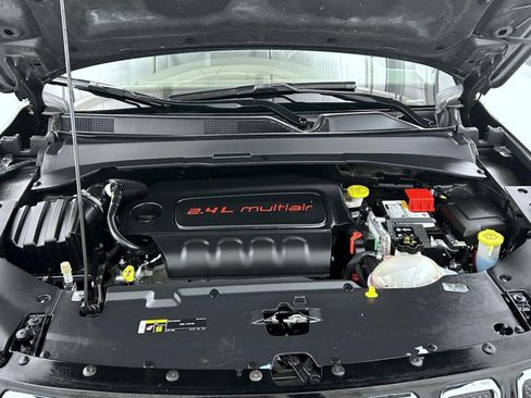 Certified 2022 Jeep Compass Limited image 24