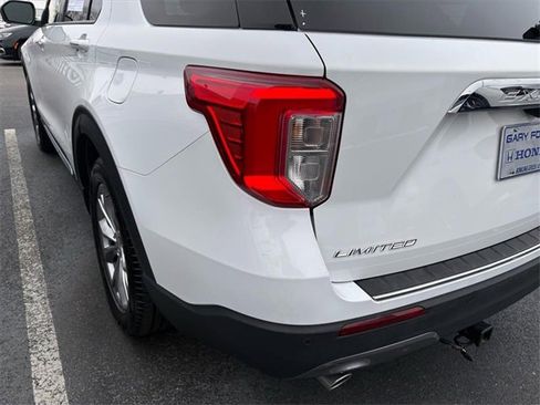 Used 2023 Ford Explorer Limited w/ Equipment Group 301A image 25