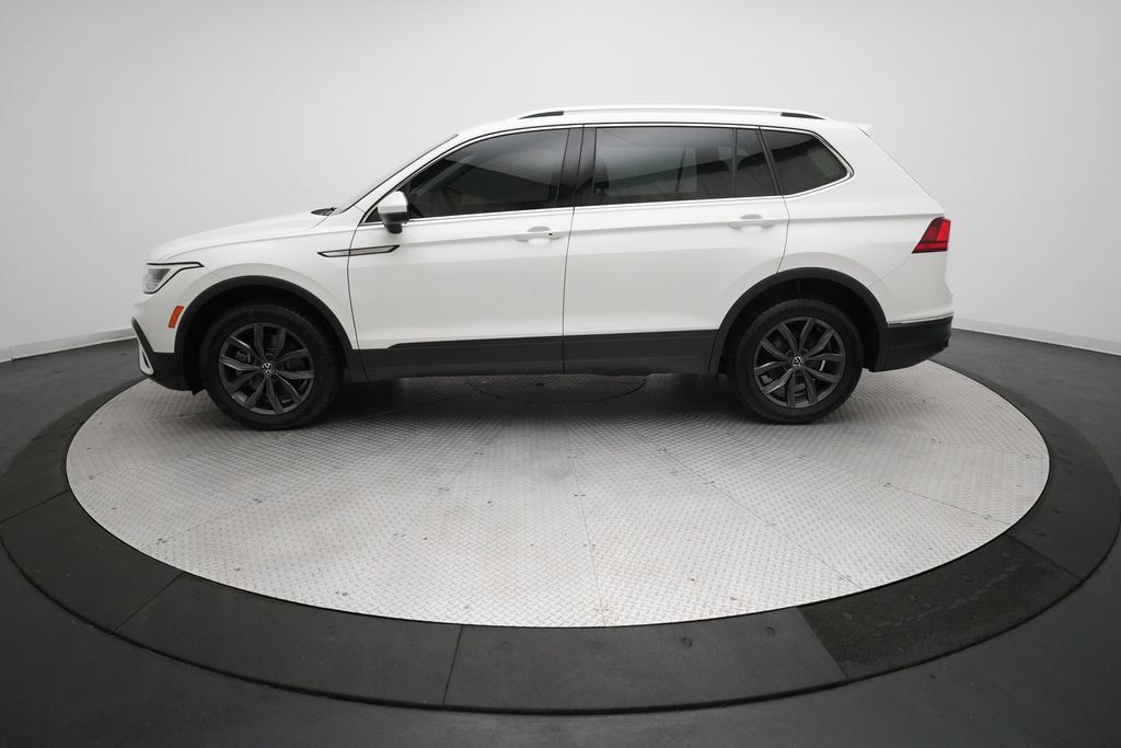 Used 2022 Volkswagen Tiguan SE AWD/4WD image 23