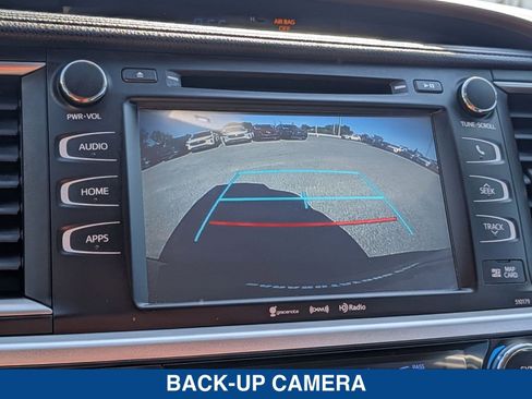 Used 2017 Toyota Highlander XLE image 31