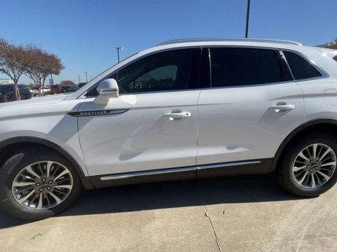 Used 2021 Lincoln Nautilus FWD w/ Equipment Group 101A image 7