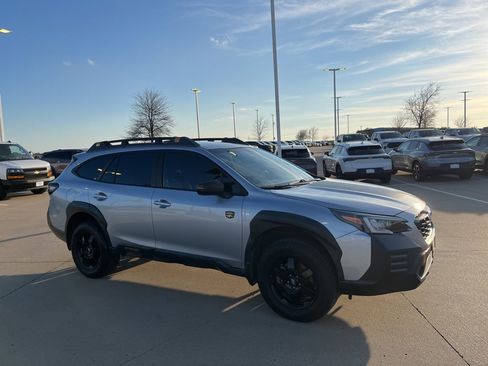 Used 2022 Subaru Outback Wilderness image 7