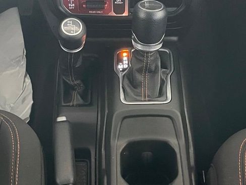 Used 2023 Jeep Gladiator Mojave image 14