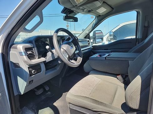 Used 2023 Ford F250 XLT image 13