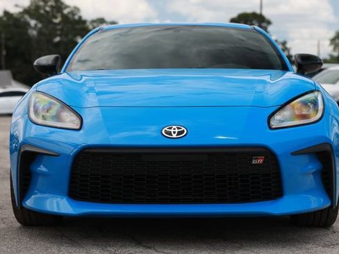 Used 2022 Toyota GR86 Premium RWD image 20