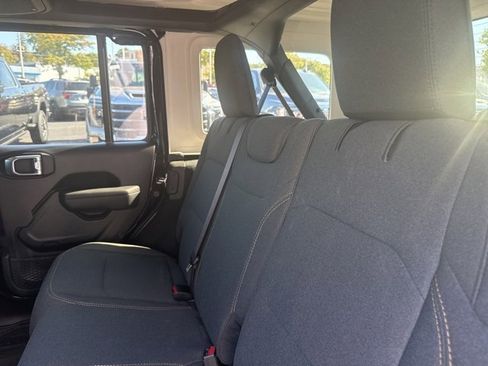 Used 2024 Jeep Wrangler Willys image 22
