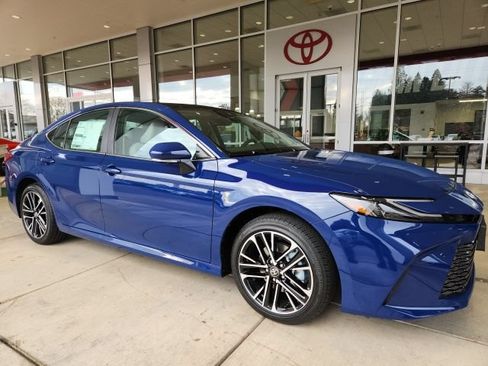 New 2026 Toyota Camry XLE AWD/4WD image 4