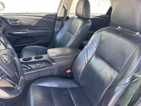 Used 2014 Toyota Avalon XLE Touring FWD image 3