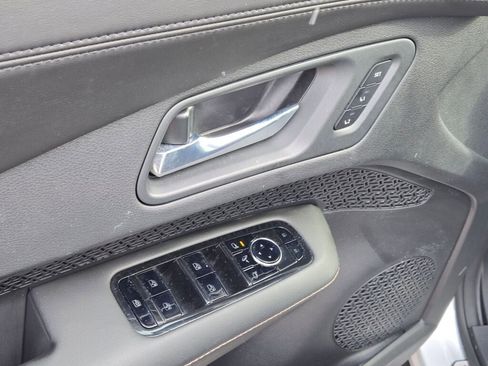 Used 2023 Nissan Ariya AWD image 23